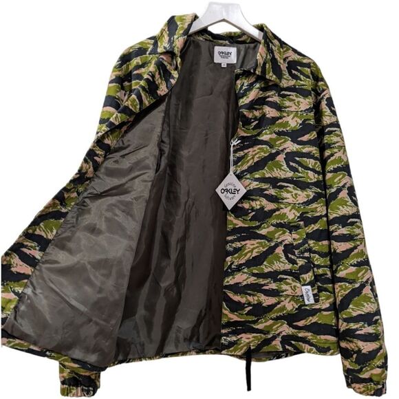 Oakley Tiger Camo Coach Jacket Green Insulated Cotton Canvas - Medium NWT - Picture 6 of 13